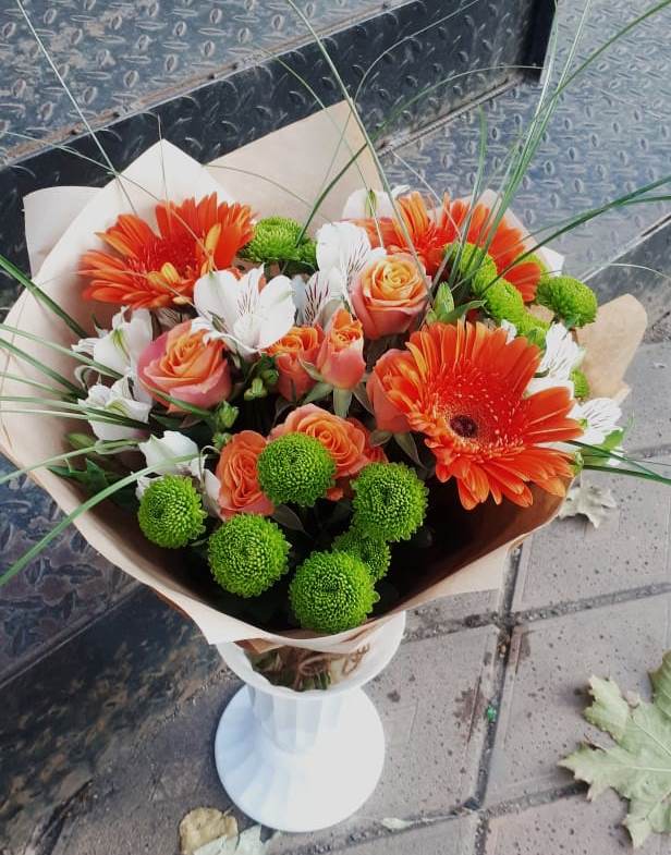 Букет цветов из: Герберы, Хризантемы, Альстромерии и Розы в Сосновый