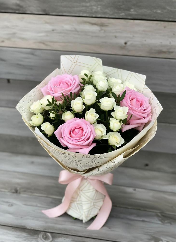 Букет цветов из: Розы в Сосновый
