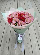 Букет цветов из:  Альстромерии в Сосновый