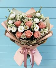 Букет цветов из:  Розы, Альстромерии и Лизиантусы в Сосновый