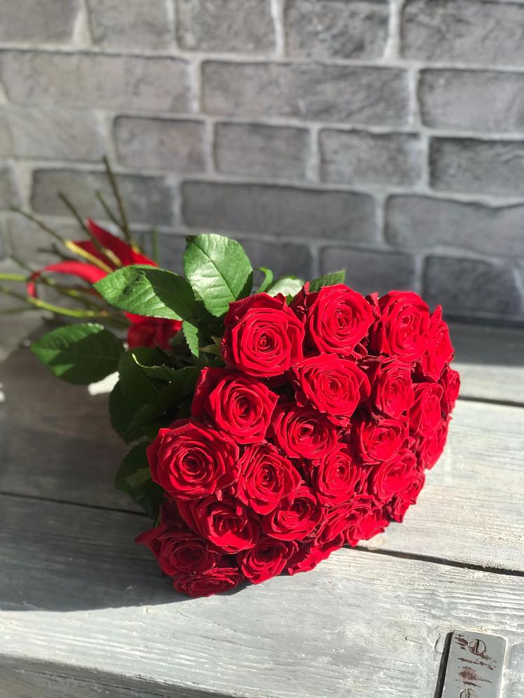 Букет Красные розы Фридом в Сосновый