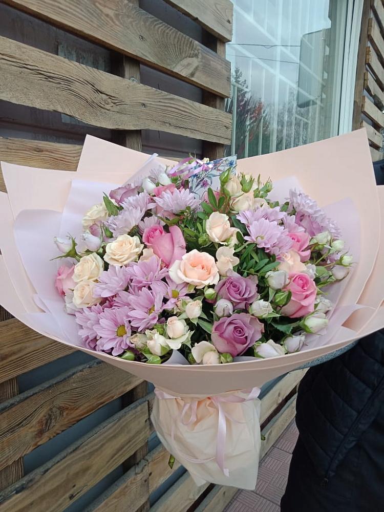 Букет цветов из: Розы и Хризантемы в Сосновый