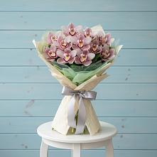 Букет цветов из:  Орхидеи и Розы в Сосновый