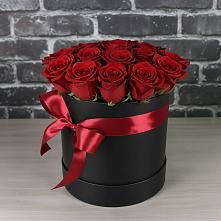 Цветочная композиция из Розы в шляпной коробке в Сосновый