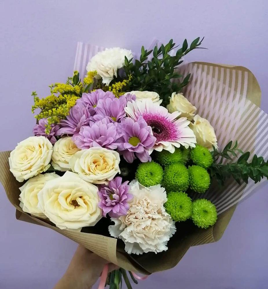 Букет цветов из: Хризантемы, Розы, Гвоздики и Герберы в Сосновый