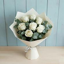 Букет Белые розы в Эвкалипте в Сосновый