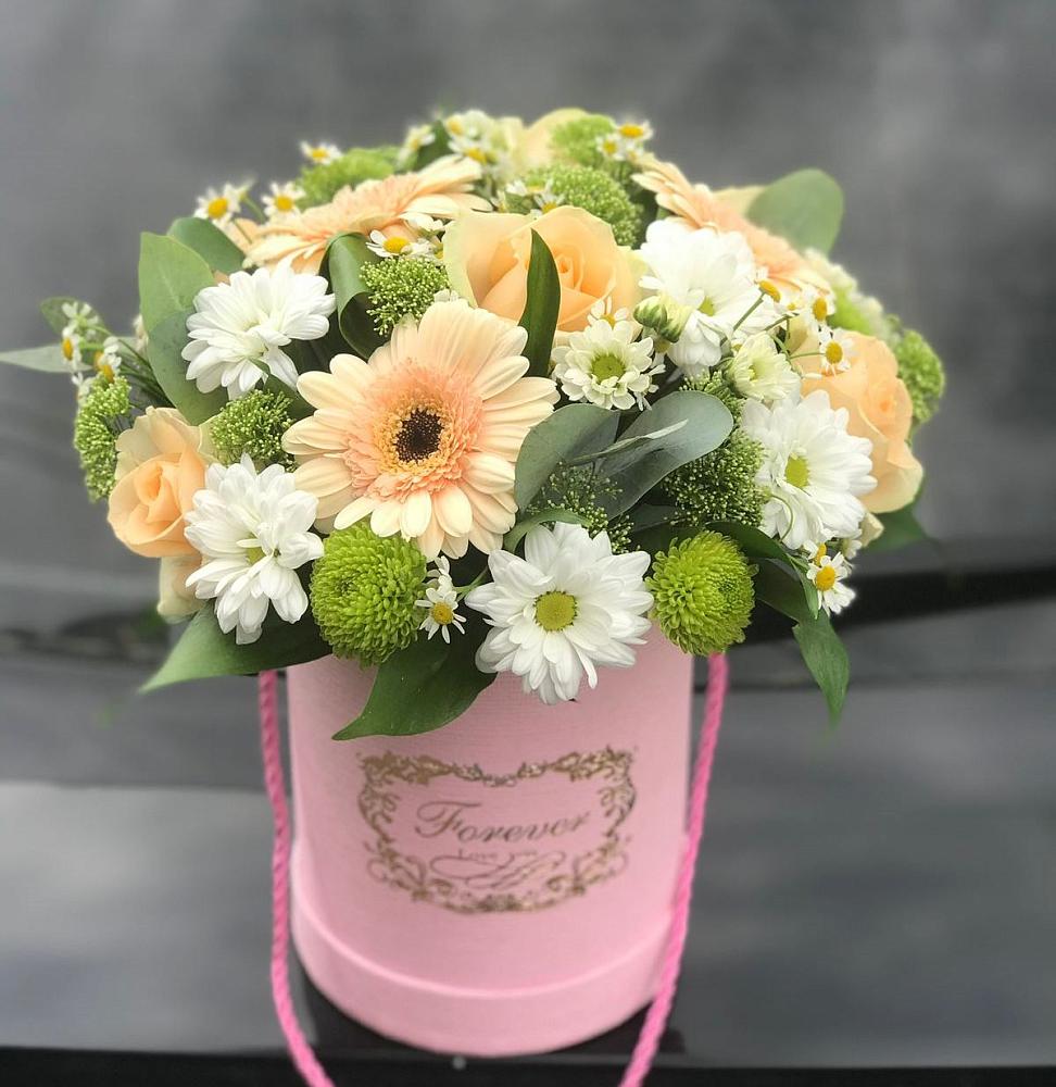 Цветочная композиция из Розы, Герберы и Хризантемы в шляпной коробке в Сосновый