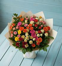 Букет Микс из разноцветных кустовых роз в Сосновый