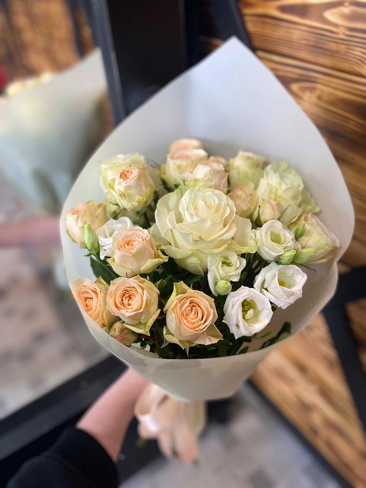 Букет цветов из: Розы и Лизиантусы в Сосновый