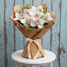 Букет цветов из:  Орхидеи и Розы #REPLACE_PRED# Сосновый