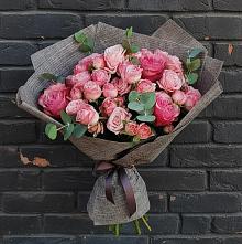 Букет цветов из:  Розы в Сосновый