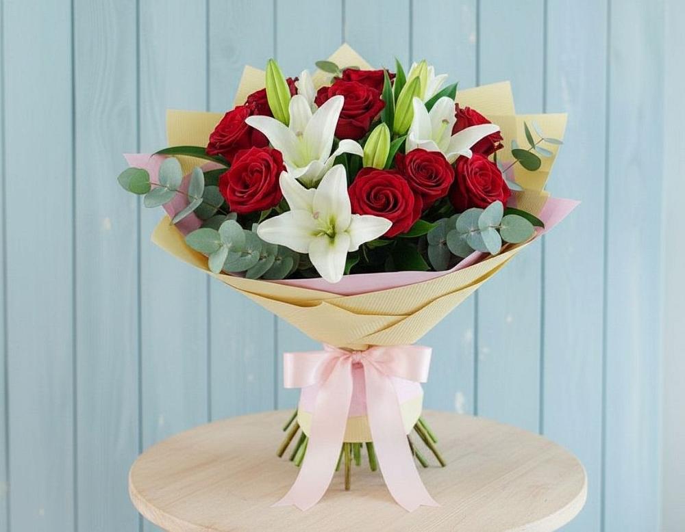 Букет цветов из: Лилии и Розы в Сосновый